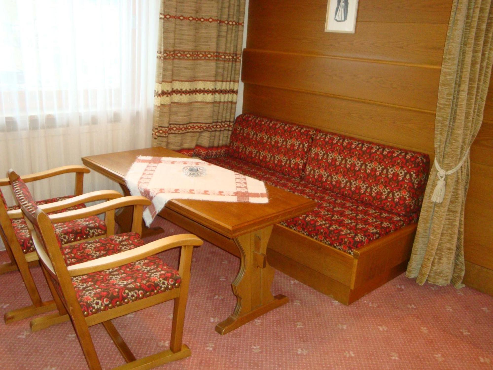 Hotel Garni Val-Sinestra Ischgl Ngoại thất bức ảnh