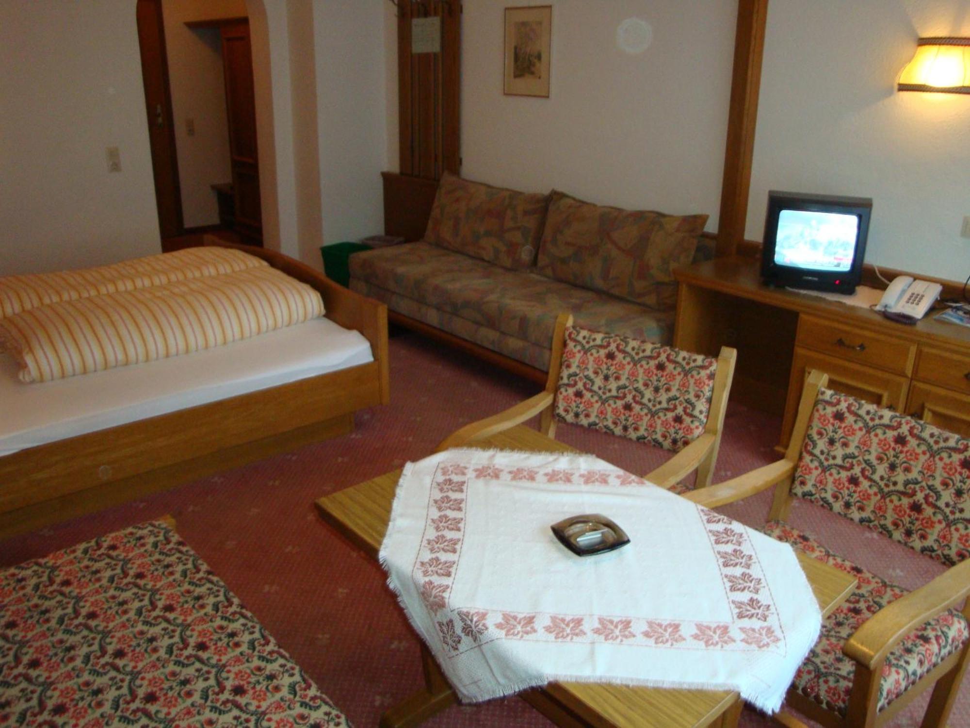Hotel Garni Val-Sinestra Ischgl Ngoại thất bức ảnh